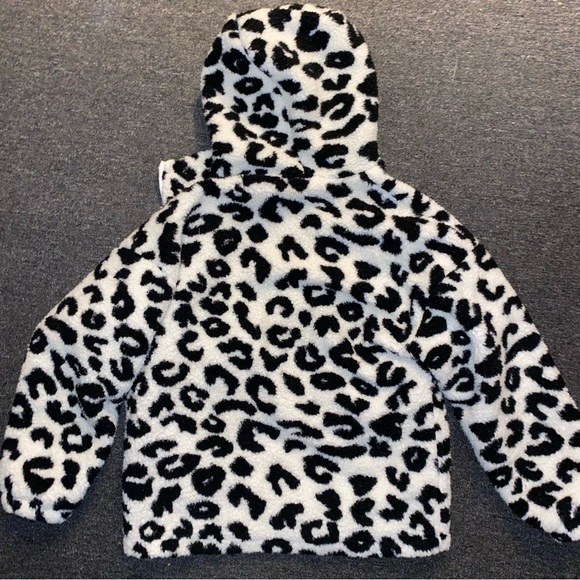 Black & White Leopard Print Teddy Jacket - Picture 4 of 6